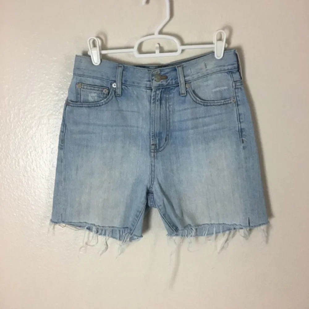 Madewell Denim Cut Off Shorts Women’s Size 25 Measures 26x4.5